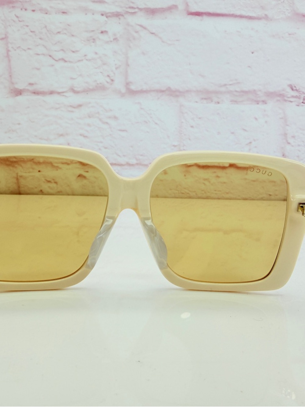 Gucci Cream 'I Love You' Square Sunglasses GG0567SAN - Picture 10 of 13